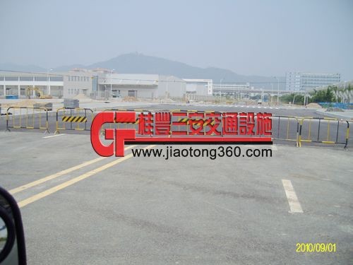 公路分道专用反光PVC警示柱请选深圳桂安牌